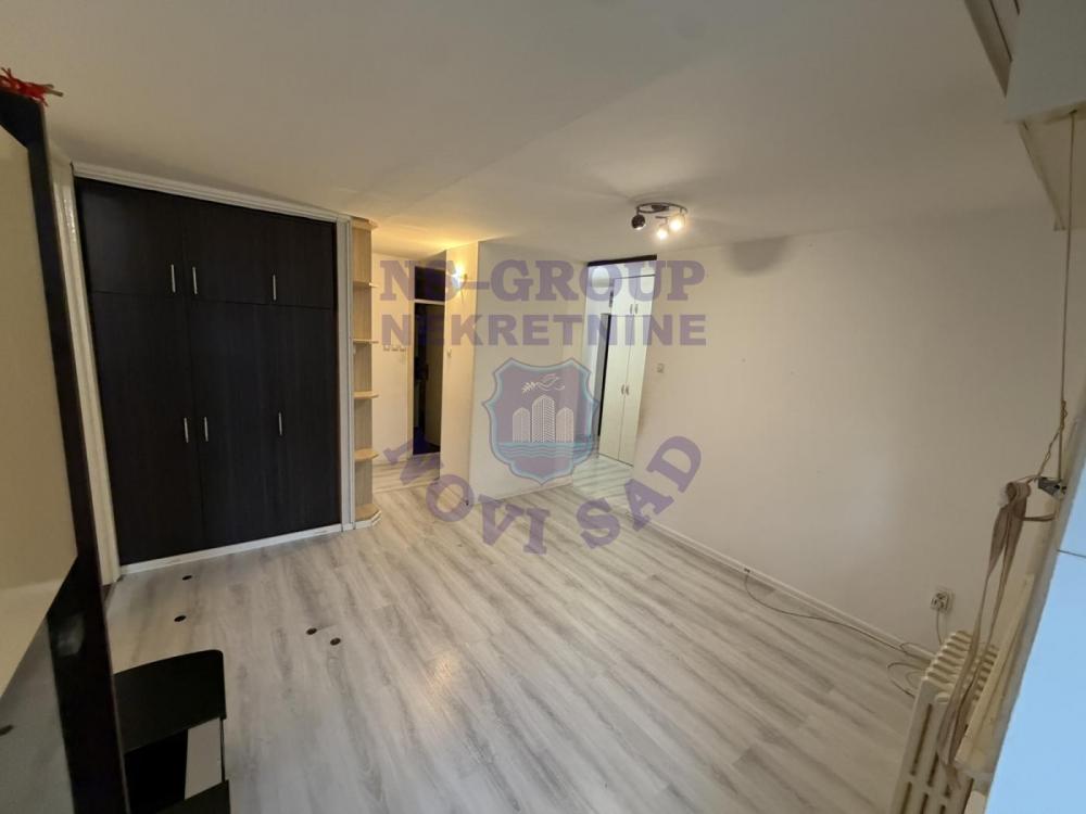 Slika 1 - Komforan trosoban stan na Novom Naselju.