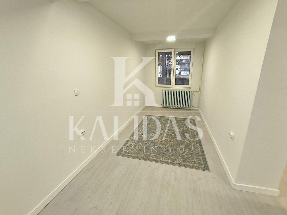 Slika 9 - Stan,NOVI SAD,CENTAR,kv: 37, € 102900, ID: 1008544