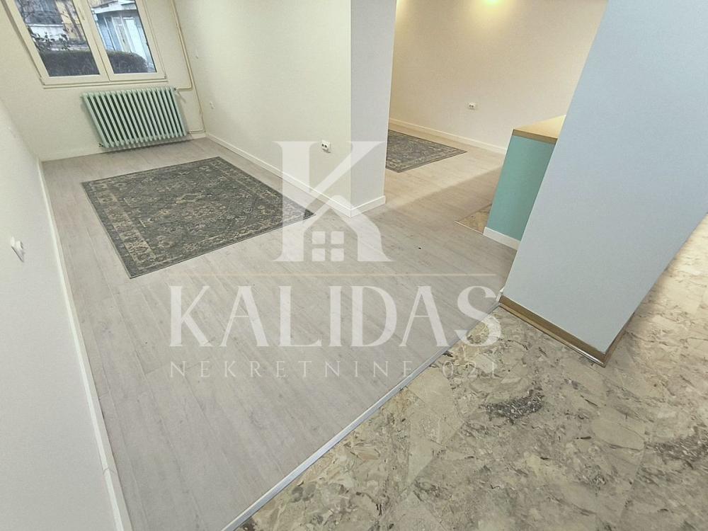 Slika 7 - Stan,NOVI SAD,CENTAR,kv: 37, € 102900, ID: 1008544