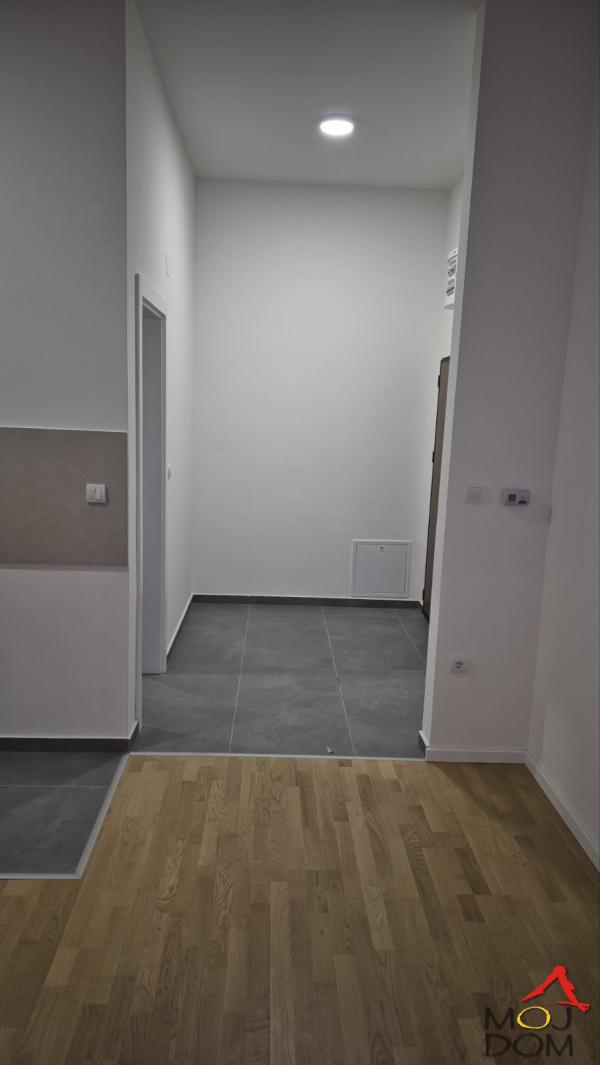 Slika 2 - Stan,NOVI SAD,GRBAVICA,kv: 31, € 107000, ID: 1032883
