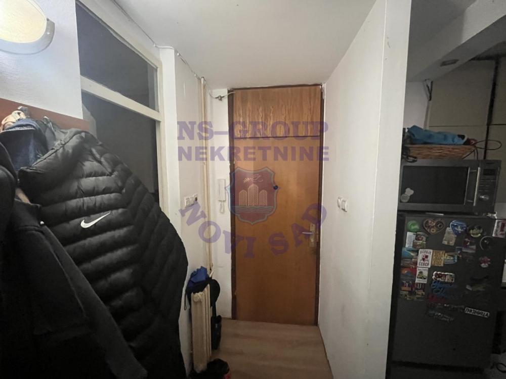Slika 4 - Na prodaju dvosoban stan na Limanu 4