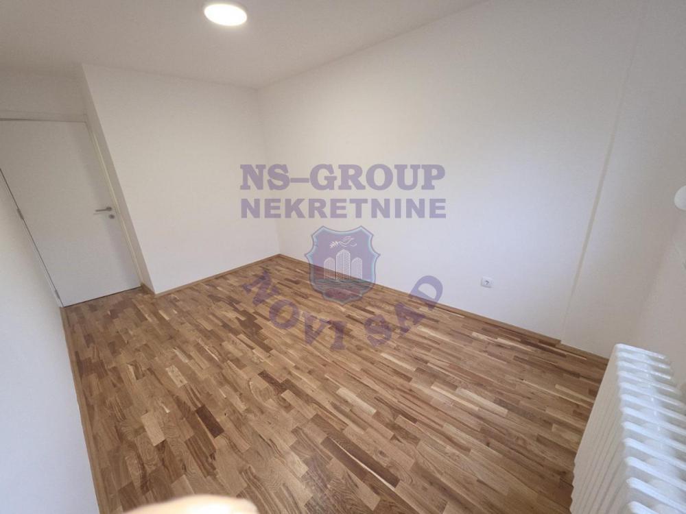 Slika 7 - Trosoban, 69m2, Novo naselje Novi Sad, sa terasom