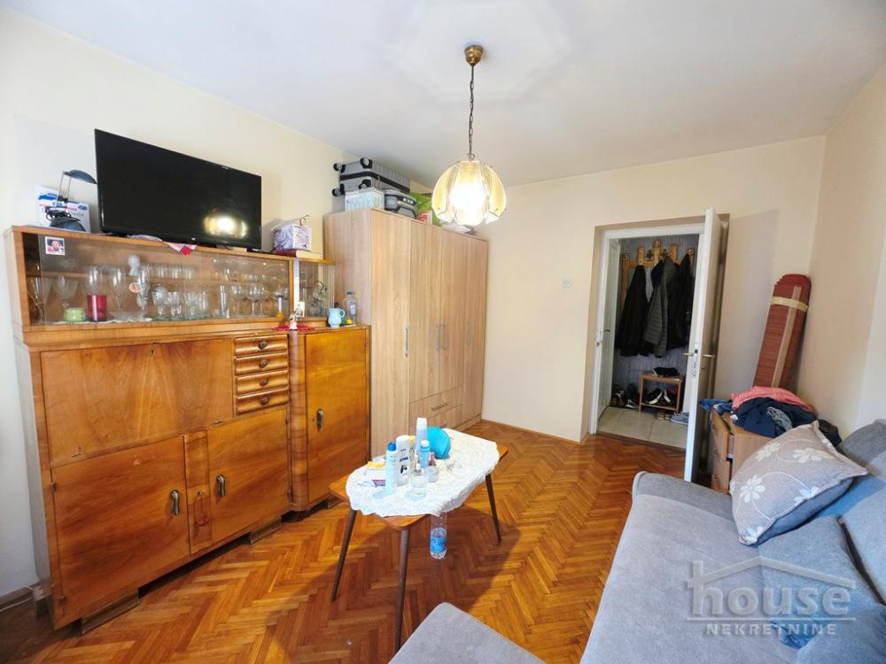 Slika 8 - Stan,NOVI SAD,BULEVAR,kv: 51.00, € 150000, ID: 1066491