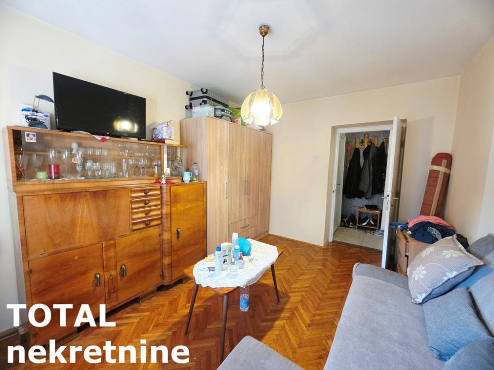 Slika 8 - Stan,NOVI SAD,BULEVAR,kv: 51.00, € 150000, ID: 1103337