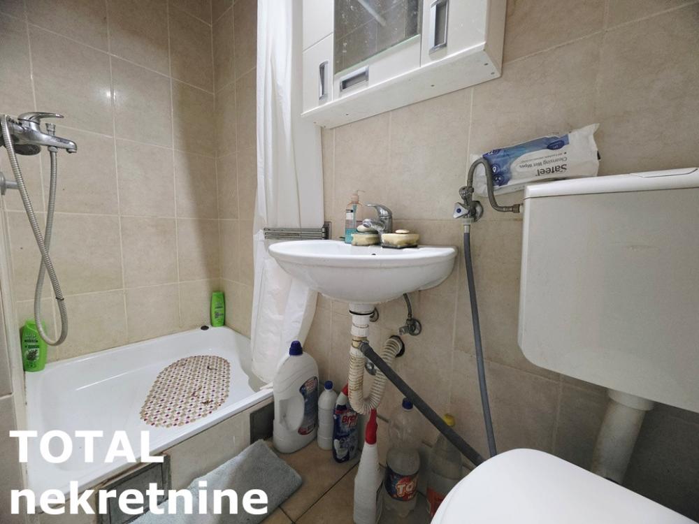 Slika 6 - Stan,NOVI SAD,BULEVAR,kv: 51.00, € 150000, ID: 1103337