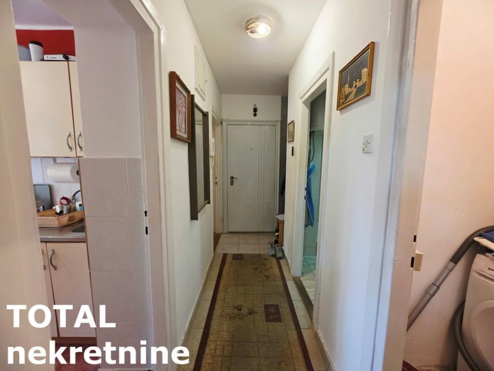 Slika 5 - Stan,NOVI SAD,BULEVAR,kv: 51.00, € 150000, ID: 1103337