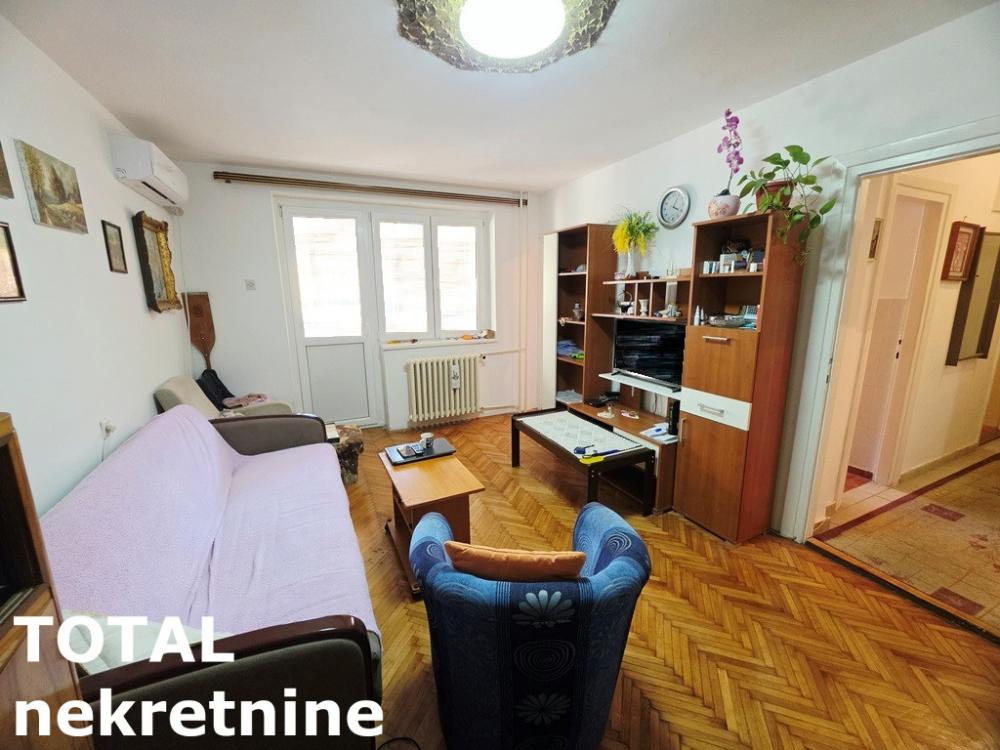 Slika 1 - Stan,NOVI SAD,BULEVAR,kv: 51.00, € 150000, ID: 1103337