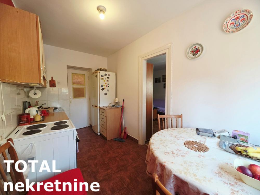 Slika 3 - Stan,NOVI SAD,BULEVAR,kv: 51.00, € 150000, ID: 1103337