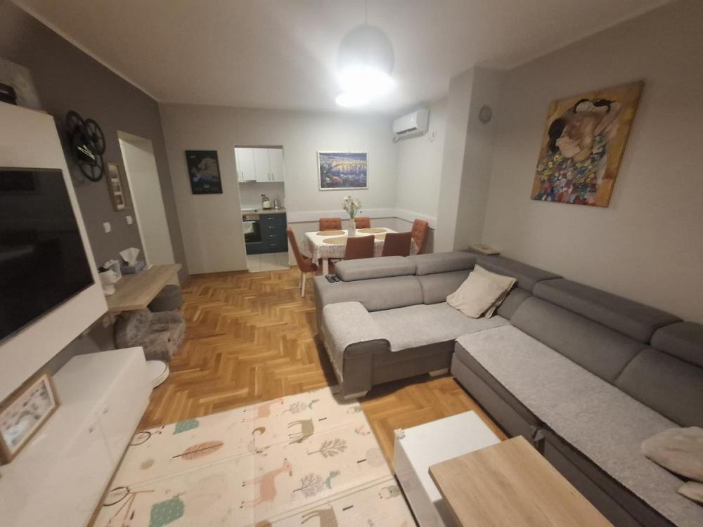 Slika 4 - Dvoiposoban stan 65m Nova Detelinara