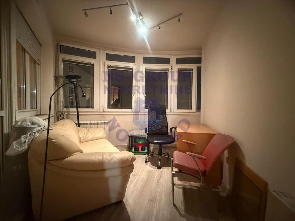 Slika 10 - Dvosoban, 68m2, Spens Novi Sad Novi Sad, sa terasom, ima lift