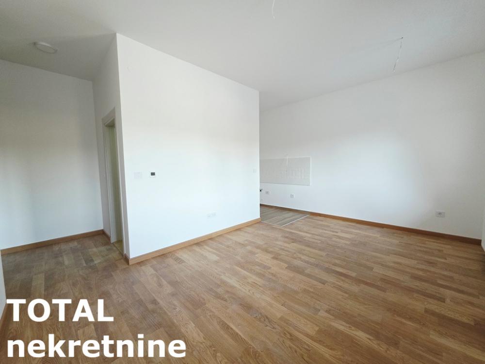 Slika 1 - Stan,NOVI SAD,PODBARA,kv: 41.00, € 130020, ID: 1099753