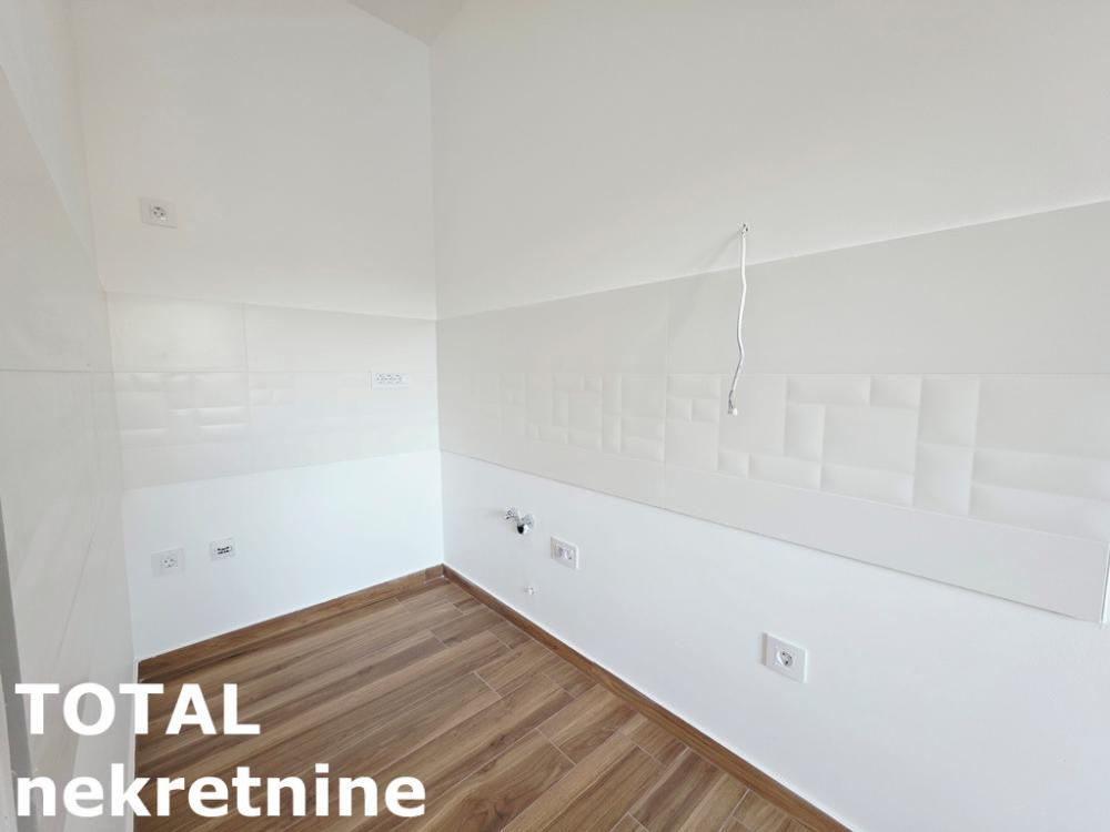 Slika 3 - Stan,NOVI SAD,PODBARA,kv: 41.00, € 130020, ID: 1099753