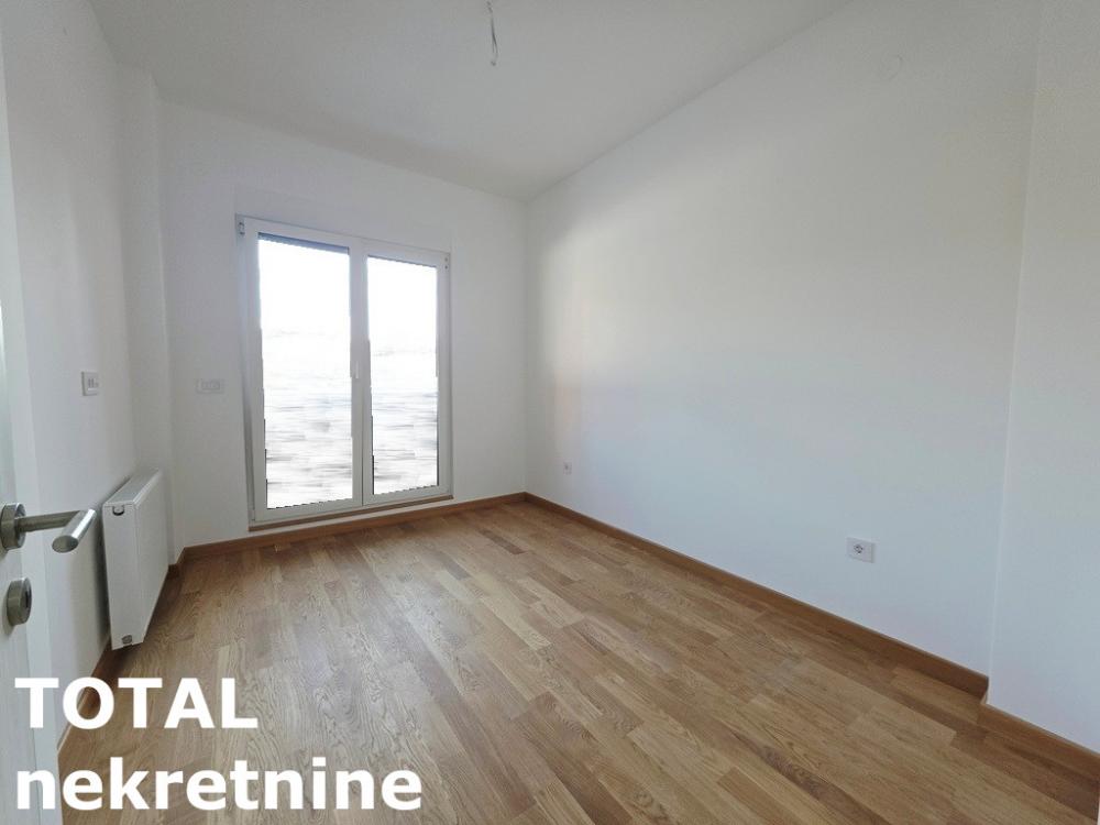 Slika 4 - Stan,NOVI SAD,PODBARA,kv: 41.00, € 130020, ID: 1099753