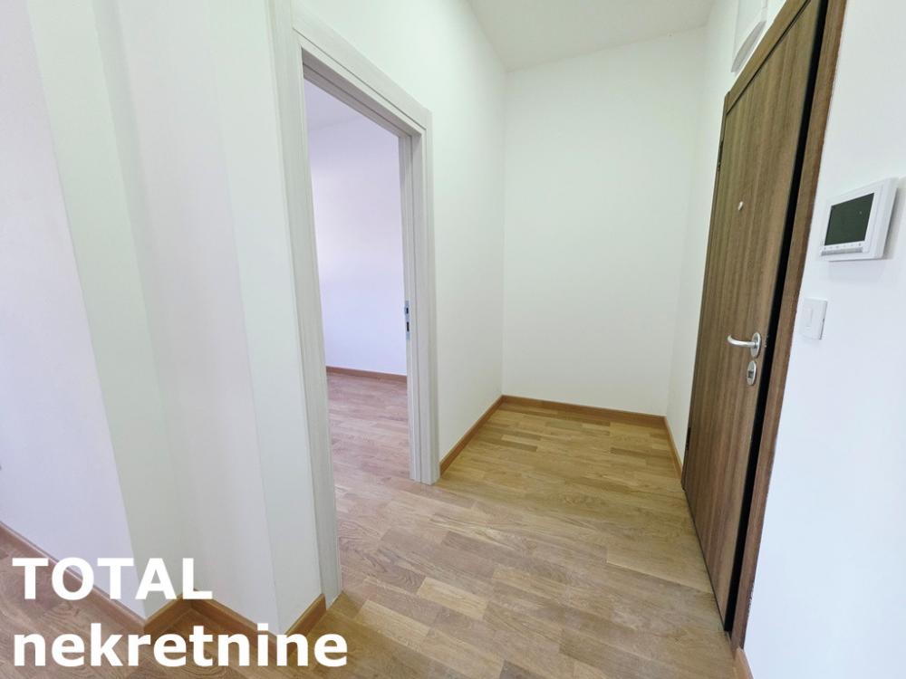 Slika 9 - Stan,NOVI SAD,PODBARA,kv: 41.00, € 130020, ID: 1099753