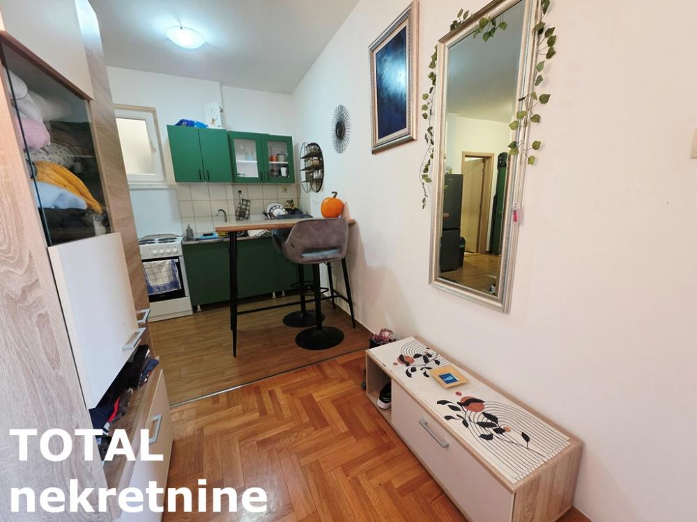 Slika 3 - Stan,NOVI SAD,TELEP,kv: 32.00, € 96000, ID: 1099926
