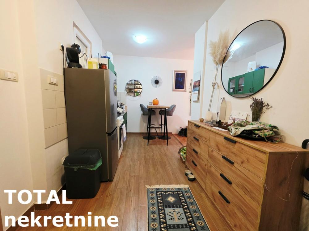 Slika 8 - Stan,NOVI SAD,TELEP,kv: 32.00, € 96000, ID: 1099926