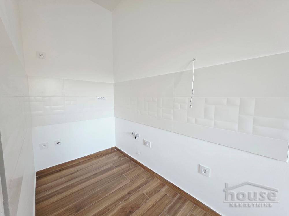 Slika 3 - Stan,NOVI SAD,PODBARA,kv: 41.00, € 130020, ID: 1062905