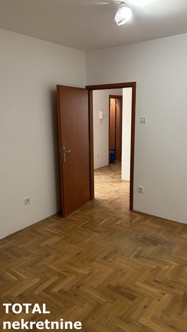 Slika 3 - Stan,NOVI SAD,NOVA DETELINARA,kv: 54.00, € 148000, ID: 1103143
