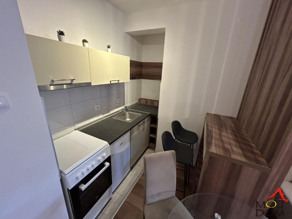 Slika 4 - Stan,NOVI SAD,GRBAVICA,kv: 25, € 113300, ID: 1032969