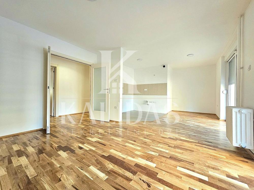 Slika 1 - Stan,NOVI SAD,ŽELEZNIČKA STANICA,kv: 95, € 277000, ID: 1009086