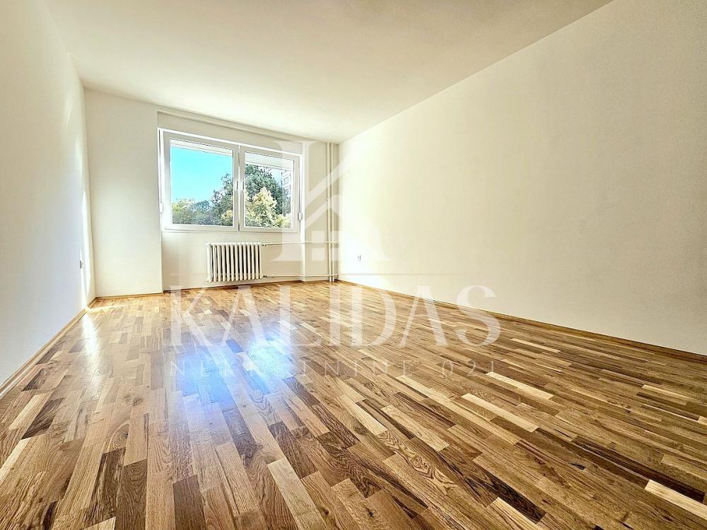 Slika 6 - Stan,NOVI SAD,ŽELEZNIČKA STANICA,kv: 95, € 277000, ID: 1009086