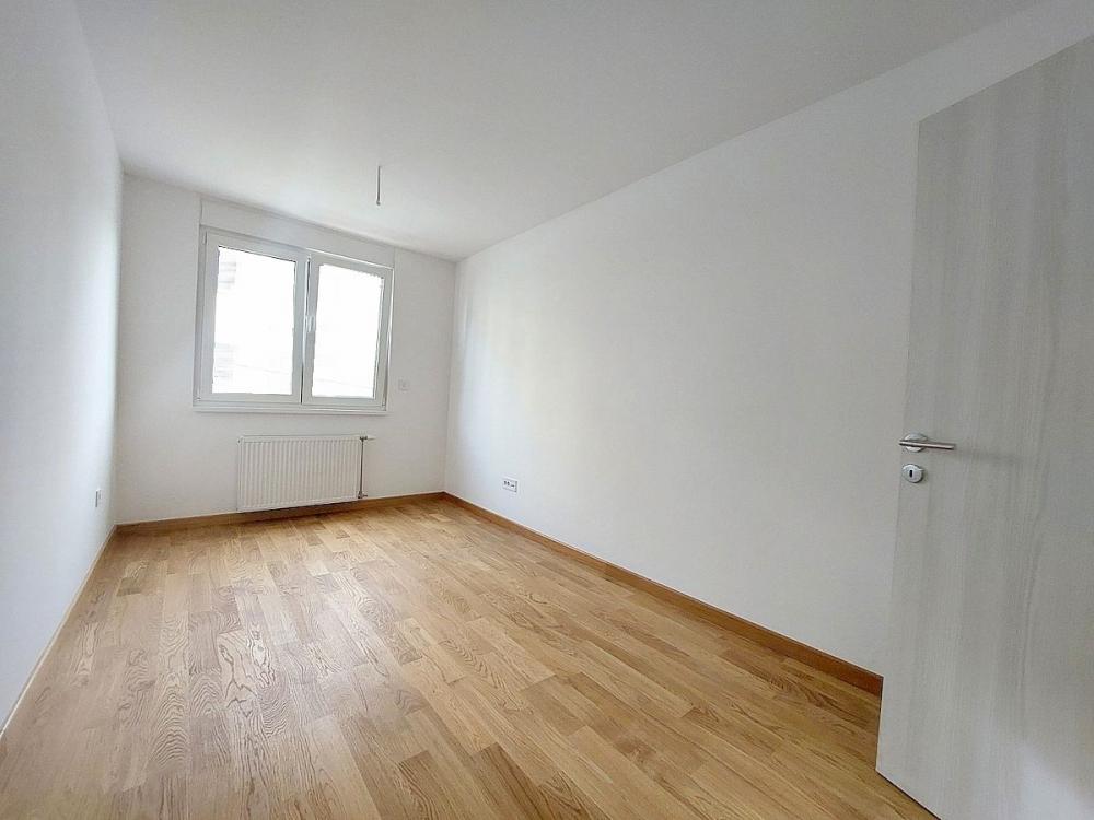Slika 4 - Stan,NOVI SAD,PODBARA,kv: 63, € 208500, ID: 1009067