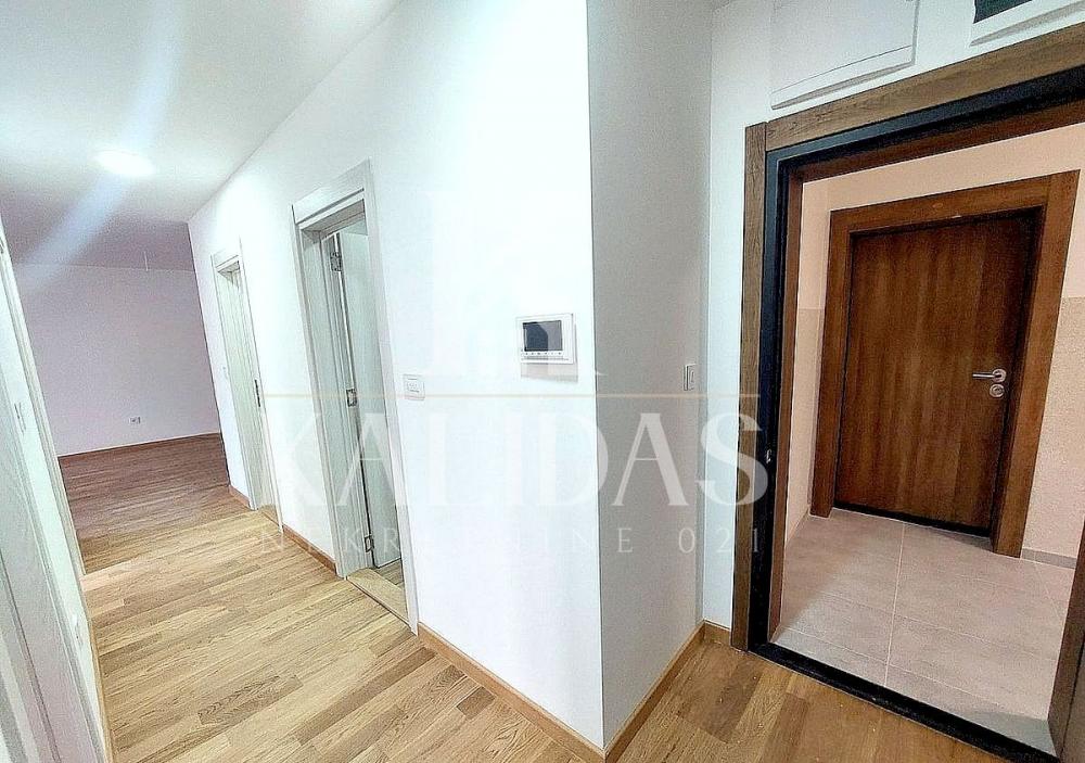 Slika 8 - Stan,NOVI SAD,PODBARA,kv: 63, € 208500, ID: 1009067