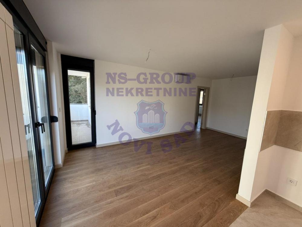 Slika 3 - Odličan četvorosoban - 81m2 !