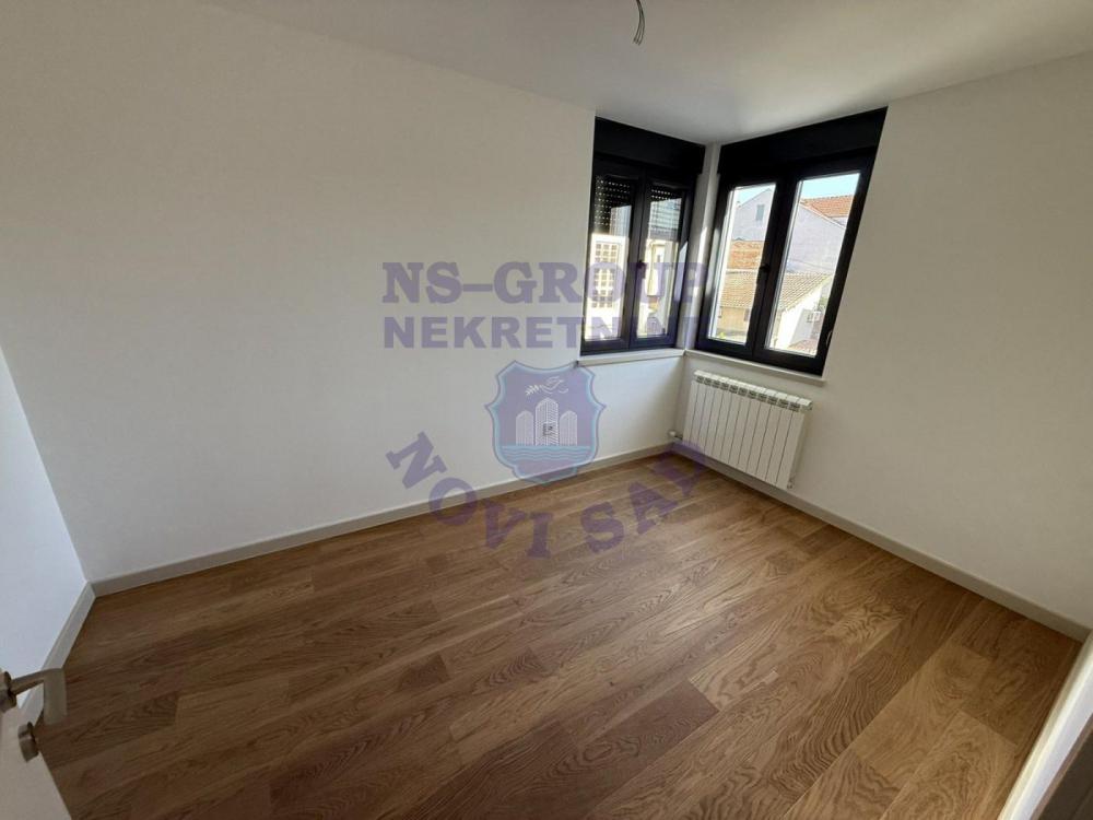 Slika 7 - Odličan četvorosoban - 81m2 !