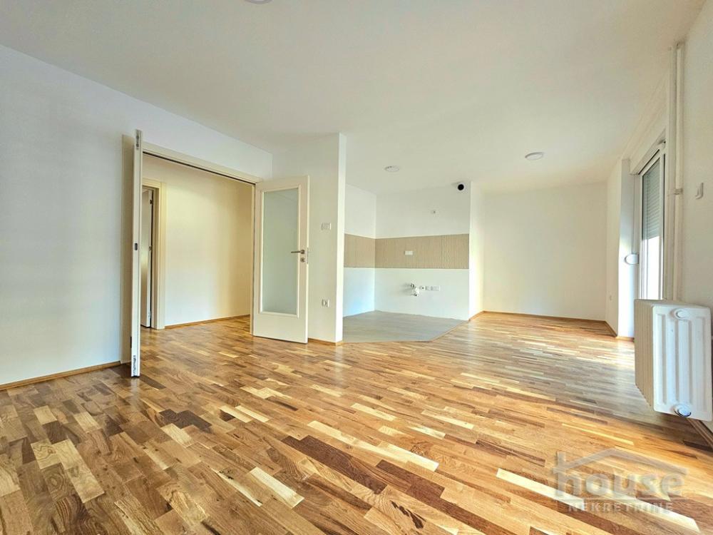Glavna slika -Stan,NOVI SAD,ZELEZNICKA STANICA,kv: 99.00, € 269000, ID: 1066507