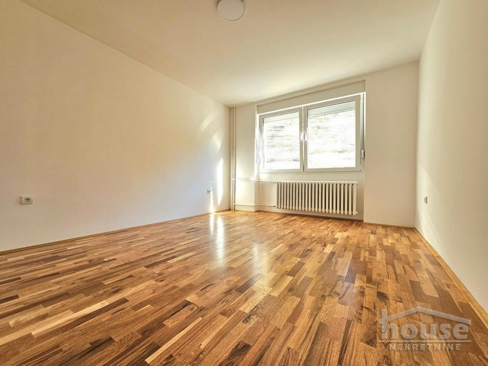 Slika 8 - Stan,NOVI SAD,ZELEZNICKA STANICA,kv: 99.00, € 269000, ID: 1066507