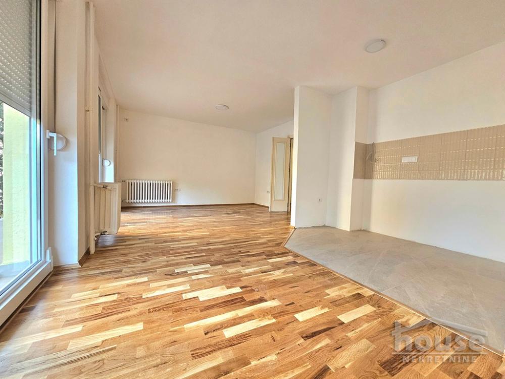 Slika 2 - Stan,NOVI SAD,ZELEZNICKA STANICA,kv: 99.00, € 269000, ID: 1066507