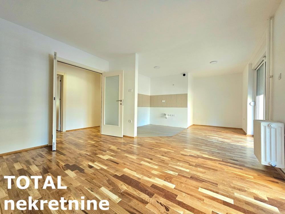 Glavna slika -Stan,NOVI SAD,ZELEZNICKA STANICA,kv: 99.00, € 269000, ID: 1103353