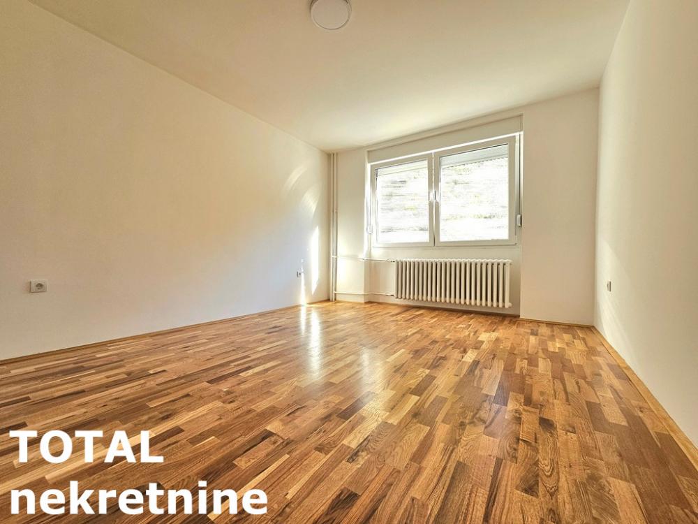 Slika 8 - Stan,NOVI SAD,ZELEZNICKA STANICA,kv: 99.00, € 269000, ID: 1103353