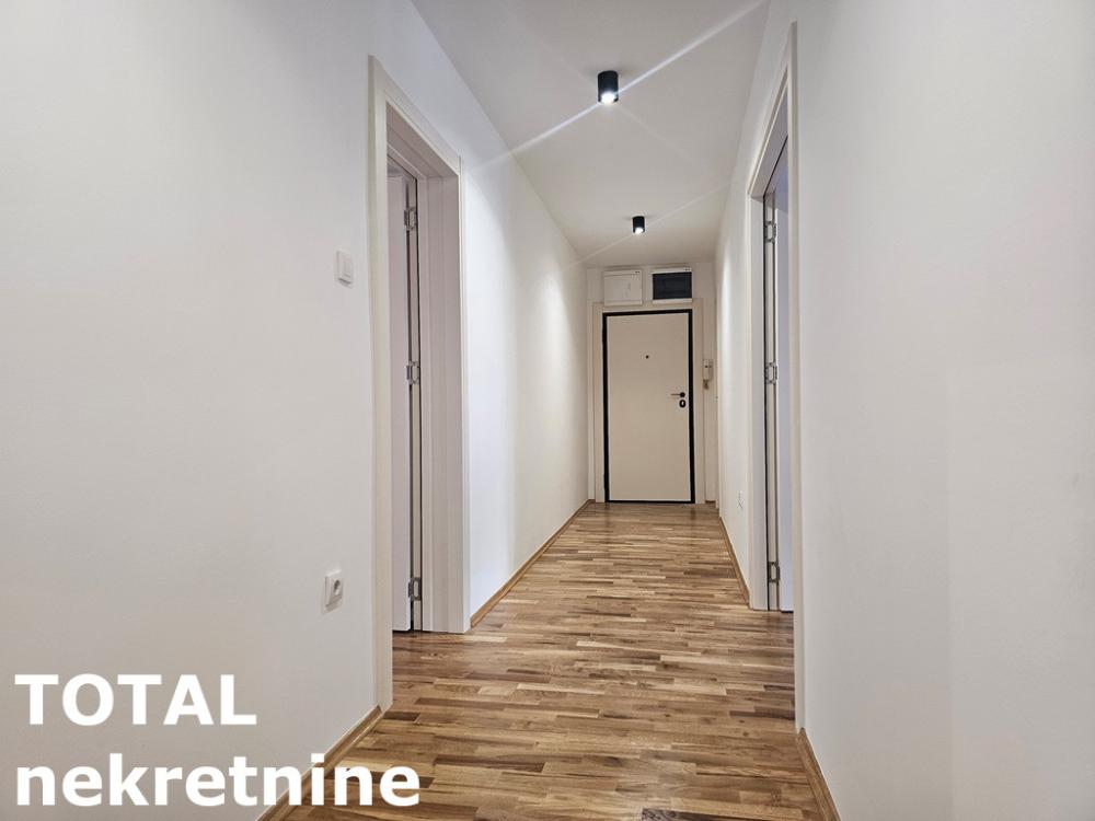 Slika 5 - Stan,NOVI SAD,ZELEZNICKA STANICA,kv: 99.00, € 269000, ID: 1103353