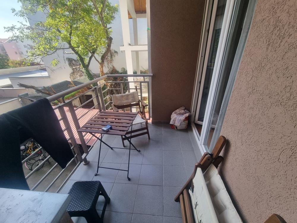 Slika 4 - Dvosoban, 39m2, Socijalno Novi Sad, ima lift