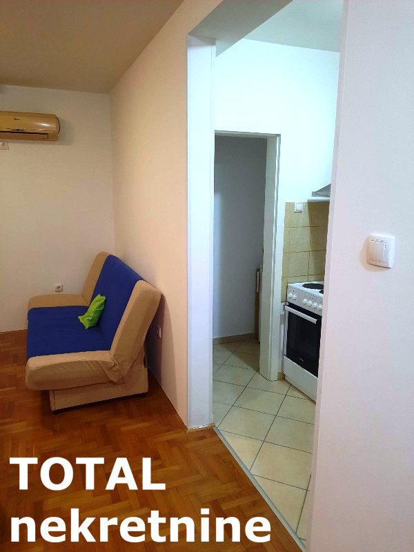 Slika 5 - Stan,NOVI SAD,TELEP,kv: 27.00, € 88000, ID: 1103179