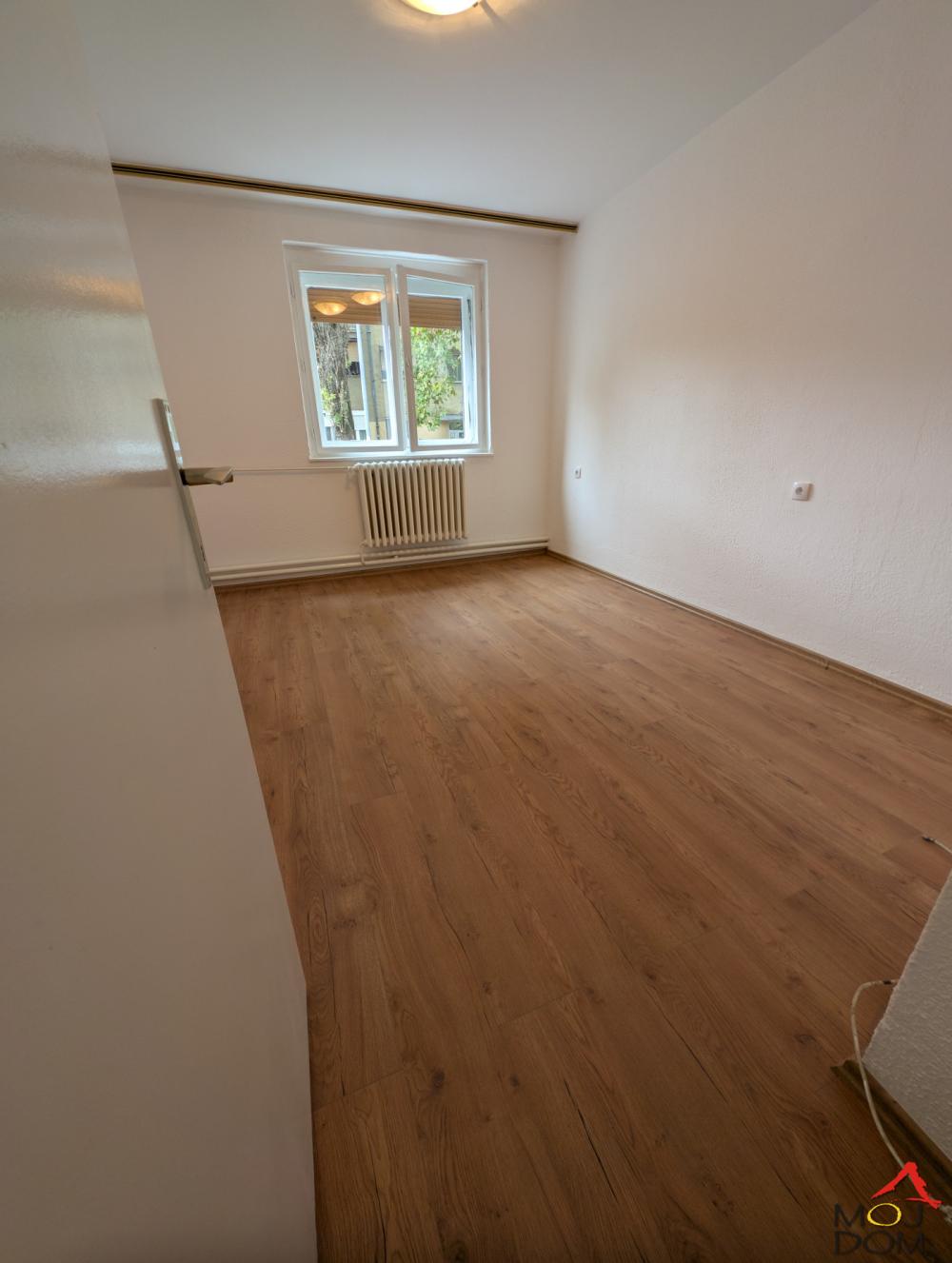 Slika 4 - Stan,NOVI SAD,DETELINARA,kv: 51, € 125000, ID: 1032982