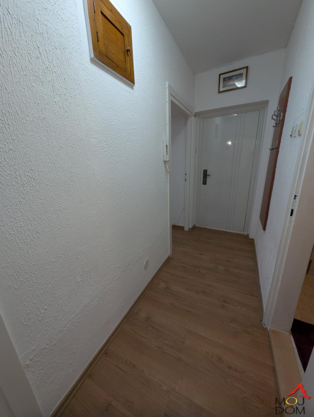 Slika 9 - Stan,NOVI SAD,DETELINARA,kv: 51, € 125000, ID: 1032982