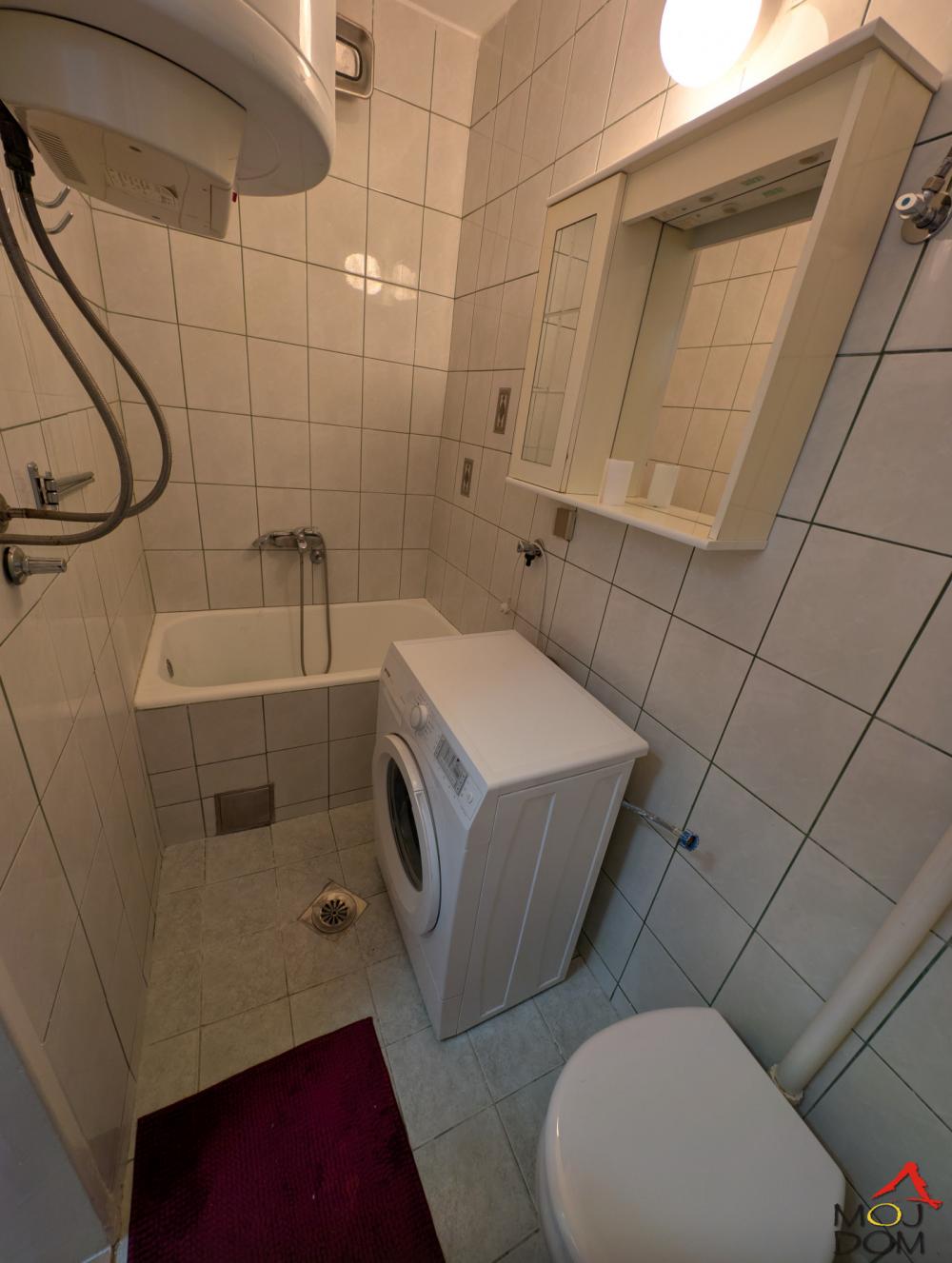 Slika 8 - Stan,NOVI SAD,DETELINARA,kv: 51, € 125000, ID: 1032982