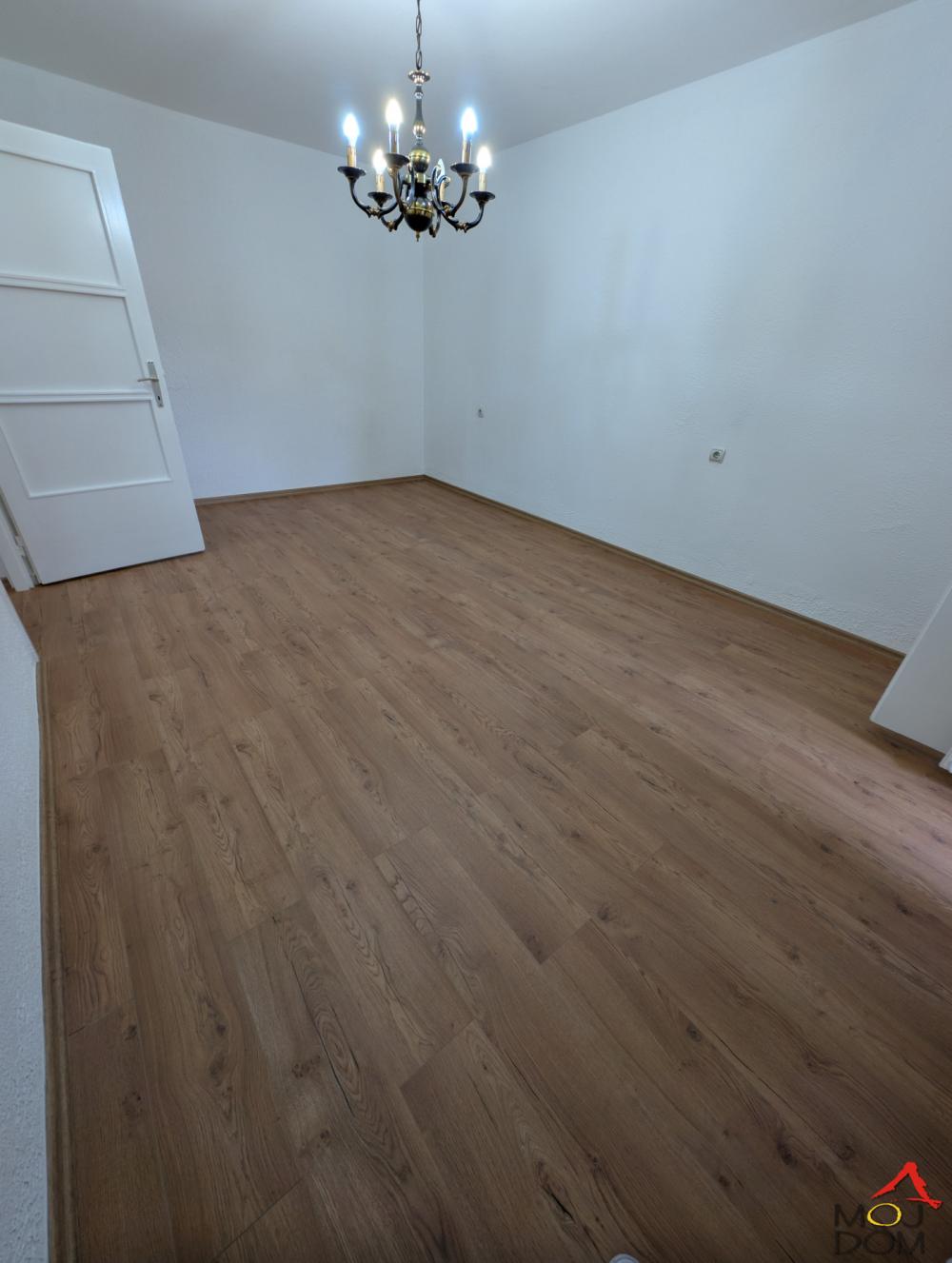 Slika 2 - Stan,NOVI SAD,DETELINARA,kv: 51, € 125000, ID: 1032982