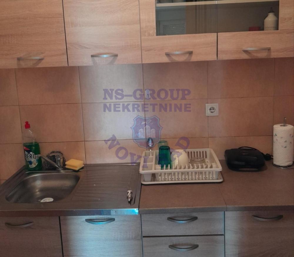 Slika 2 - Dvosoban, 40m2, Bulevar oslobođenja Novi Sad, sa terasom, ima lift