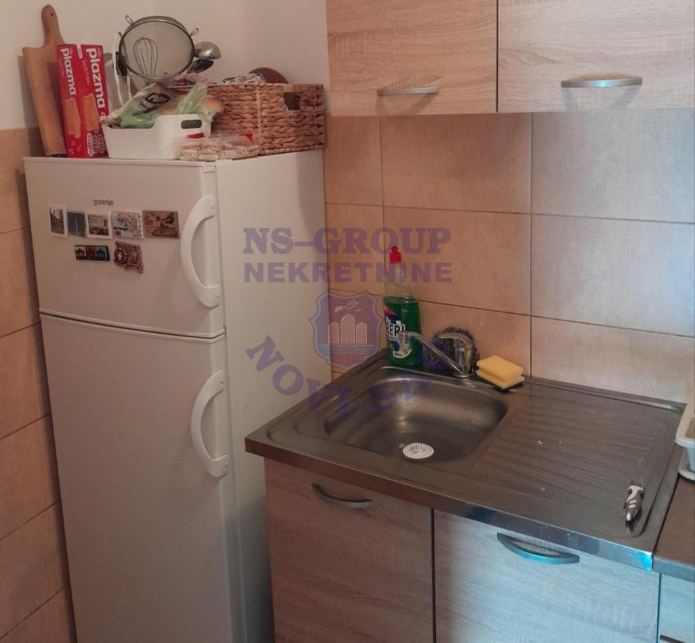 Slika 3 - Dvosoban, 40m2, Bulevar oslobođenja Novi Sad, sa terasom, ima lift