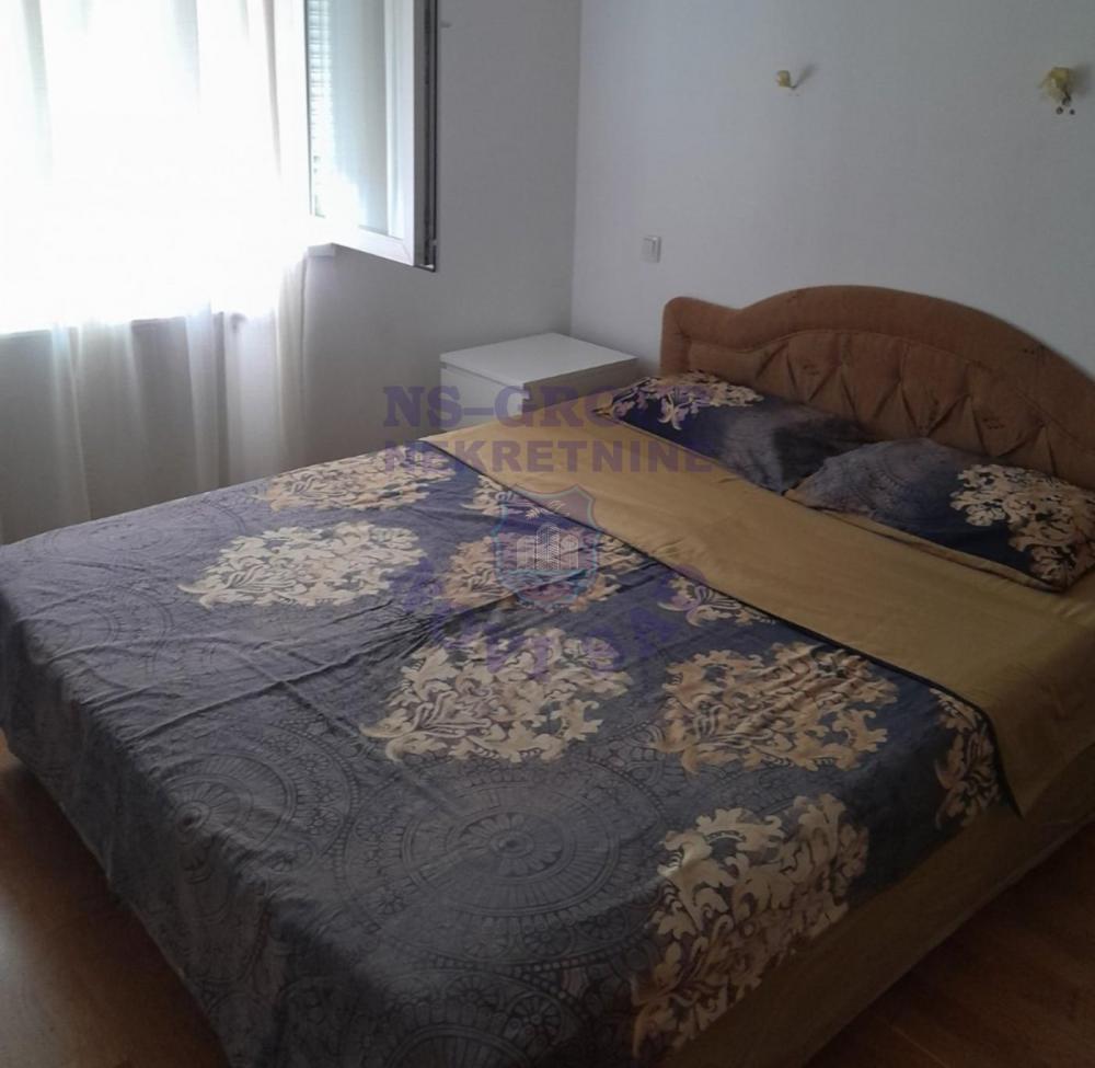 Slika 4 - Dvosoban, 40m2, Bulevar oslobođenja Novi Sad, sa terasom, ima lift