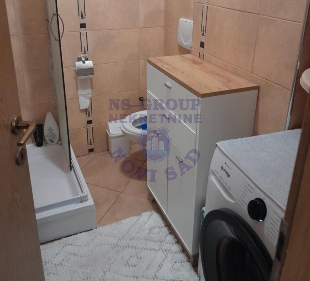 Slika 5 - Dvosoban, 40m2, Bulevar oslobođenja Novi Sad, sa terasom, ima lift