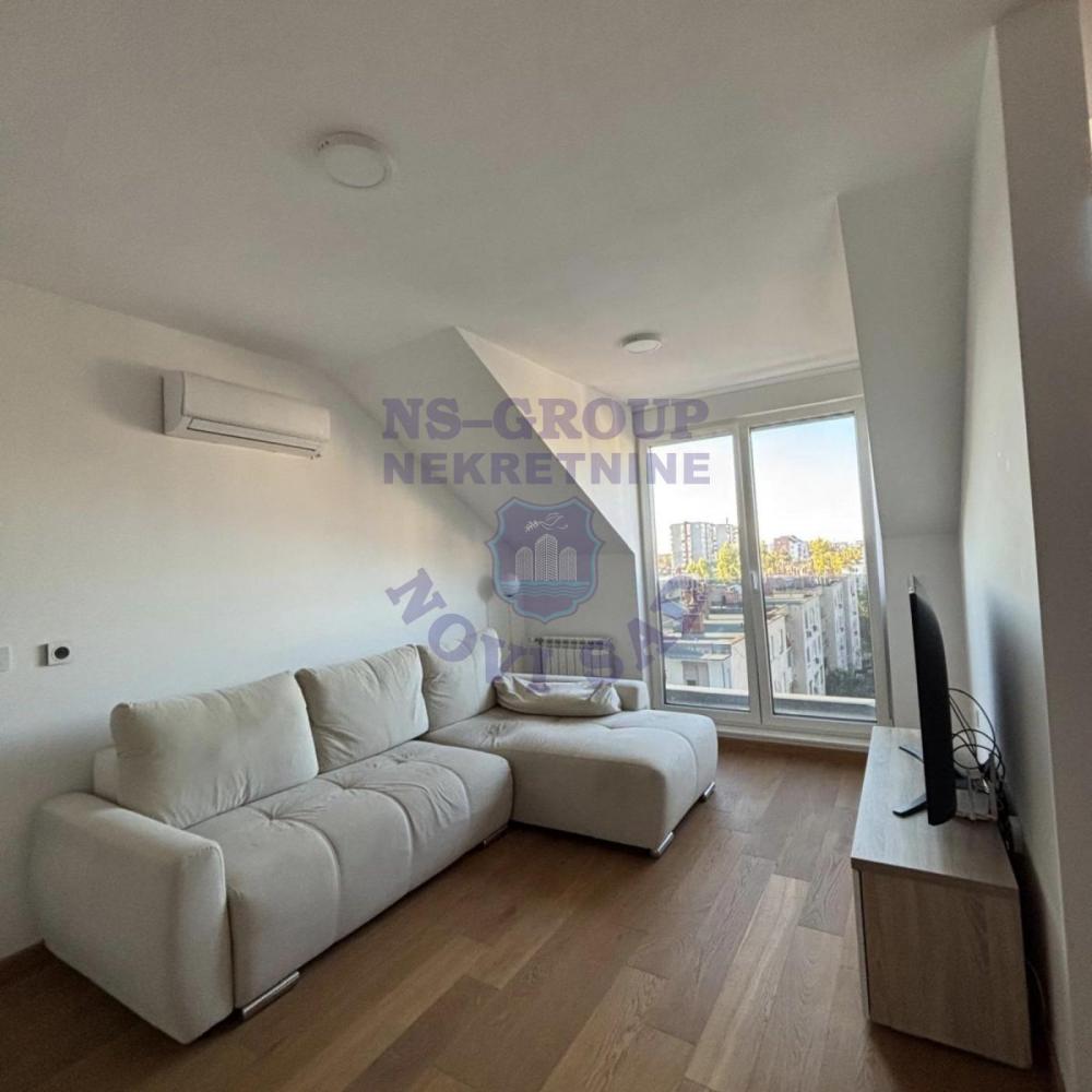 Slika 1 - Trosoban, 59m2, Nova Detelinara Novi Sad, sa terasom, ima lift