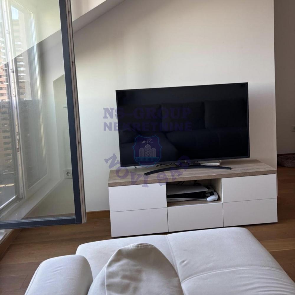 Slika 3 - Trosoban, 59m2, Nova Detelinara Novi Sad, sa terasom, ima lift