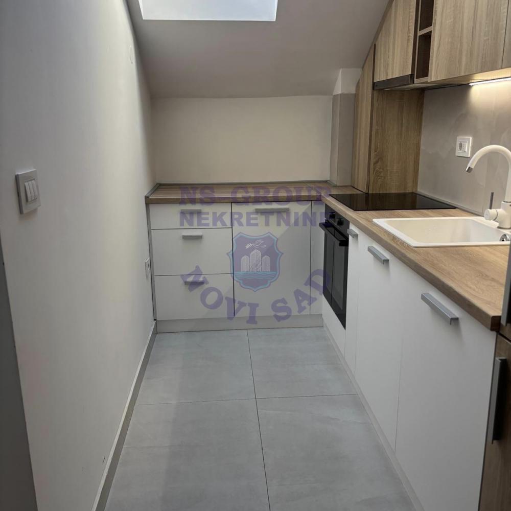 Slika 5 - Trosoban, 59m2, Nova Detelinara Novi Sad, sa terasom, ima lift