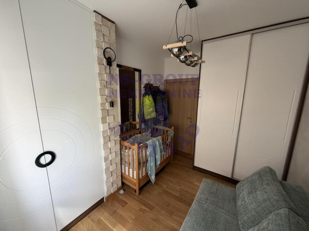 Slika 3 - Prodaje se kompletno nameštan dvosoban stan u zgradi!