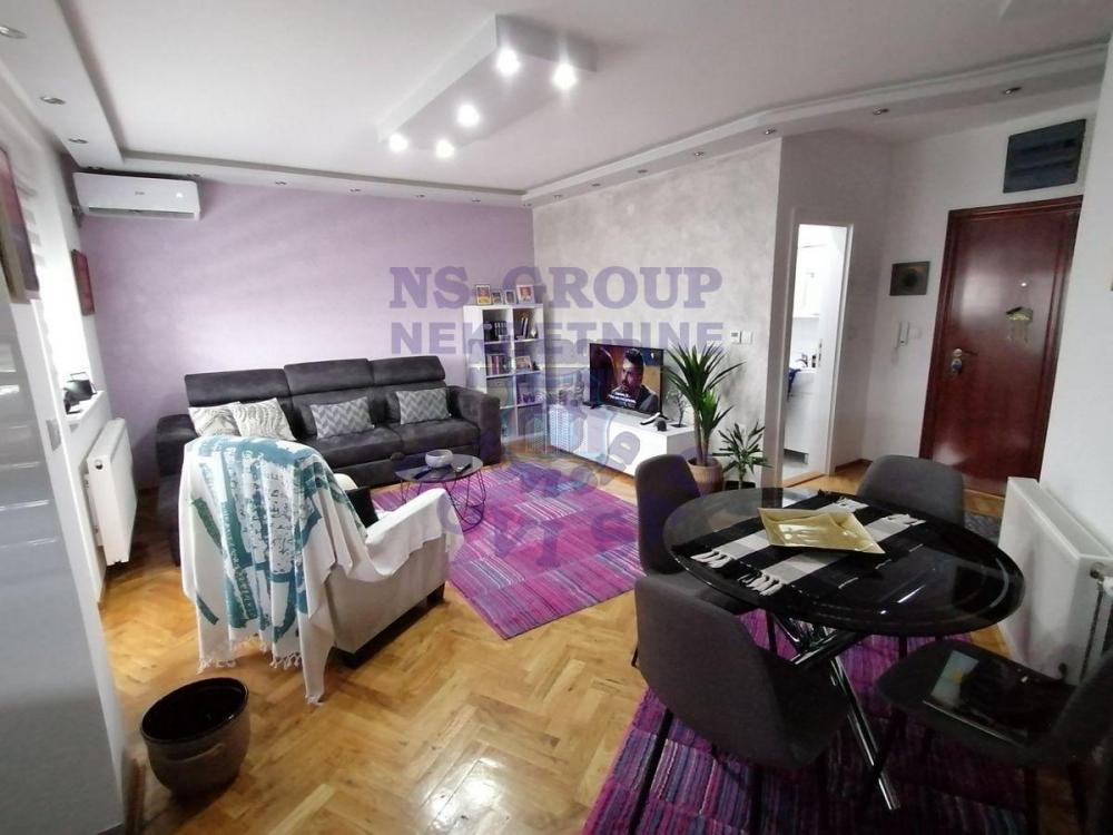 Glavna slika -Trosoban, 73m2, Bulevar patrijarha Pavla (Somborski bulevar) Novi Sad, sa terasom, ima lift